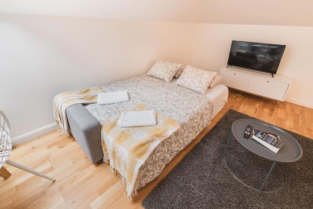 Imperial Loft Apartment Praga Esterno foto
